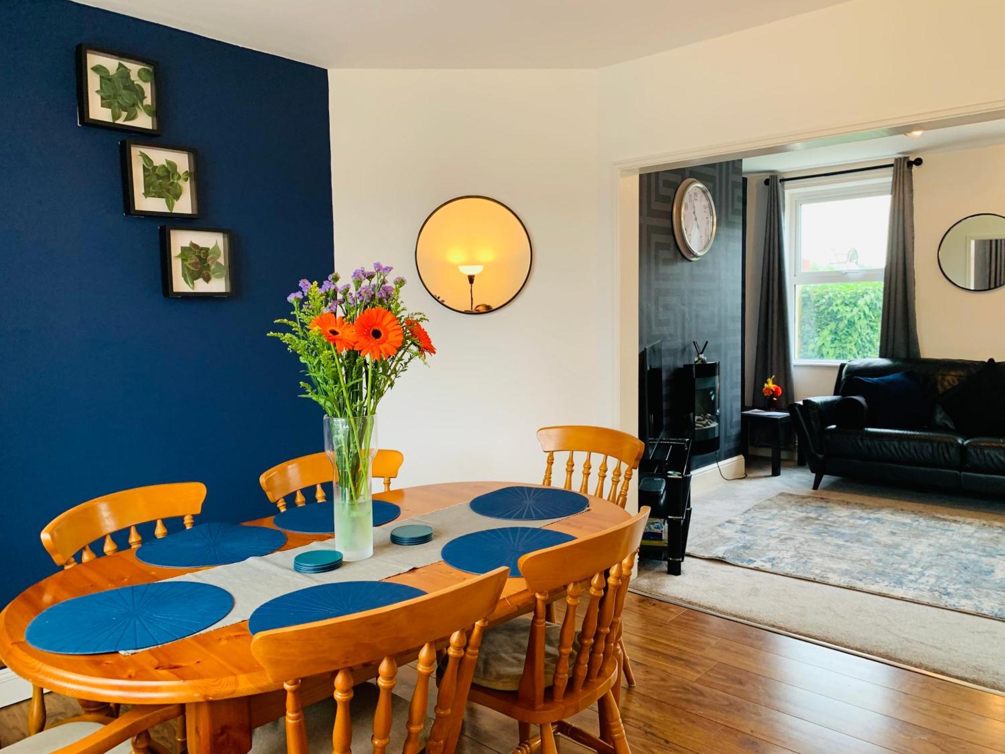 Chic 5 Bedroom House With Private Parking & Garden Bristol Bagian luar foto