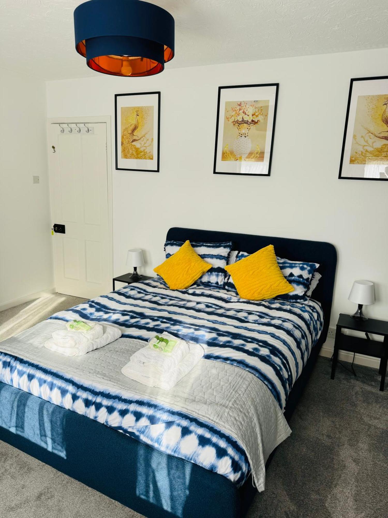 Chic 5 Bedroom House With Private Parking & Garden Bristol Bagian luar foto